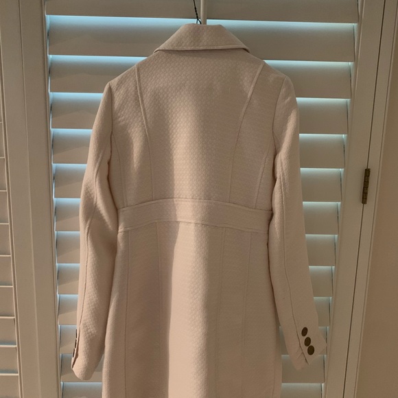 Coat - Picture 5 of 5